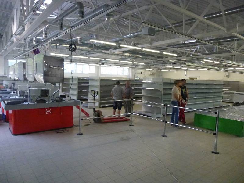 Технический надзор за выполняемыми строительно-монтажными, отделочными и другими работами универсам «Пятёрочка» фото 4